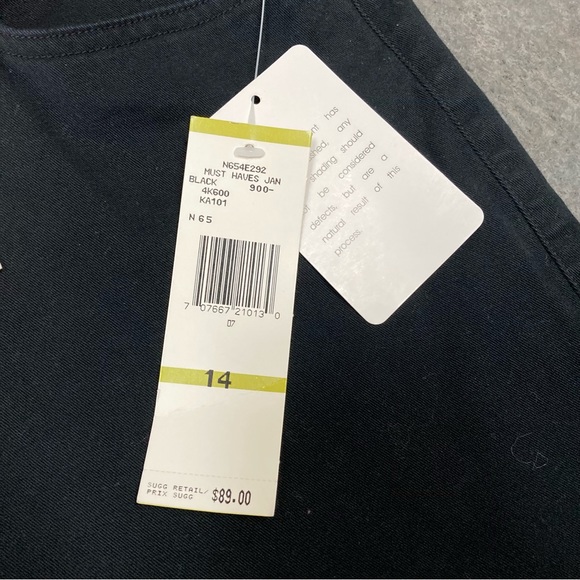 Jones New York Sport Size 12 Black Bootcut Jeans Belt Inseam 32 NWT - Picture 3 of 10